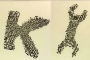 Kilobot swarm forming shapes